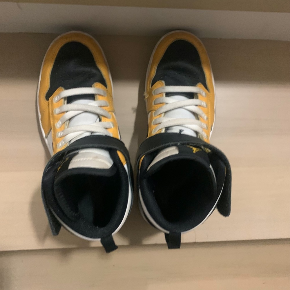NWT Air Jordan 1 Hi FlyEase Men's 8.5